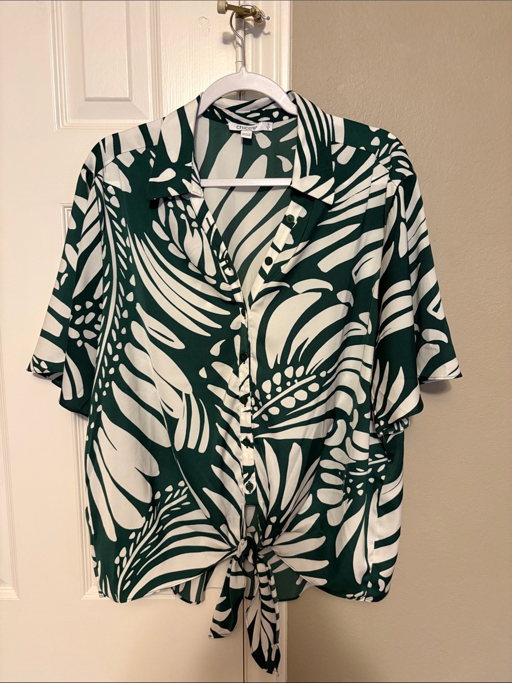 Chico's Green and White Tropical Tie-Front Blouse